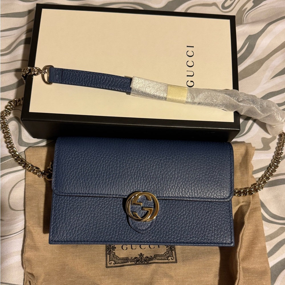 Gucci Interlocking Wallet on a Chain Shoulder bag